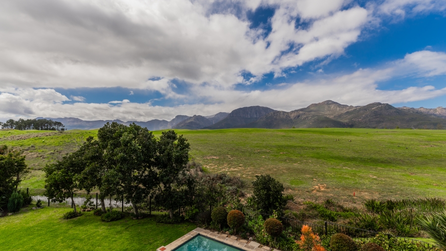 4 Bedroom Property for Sale in Boschenmeer Golf Country Estate Western Cape